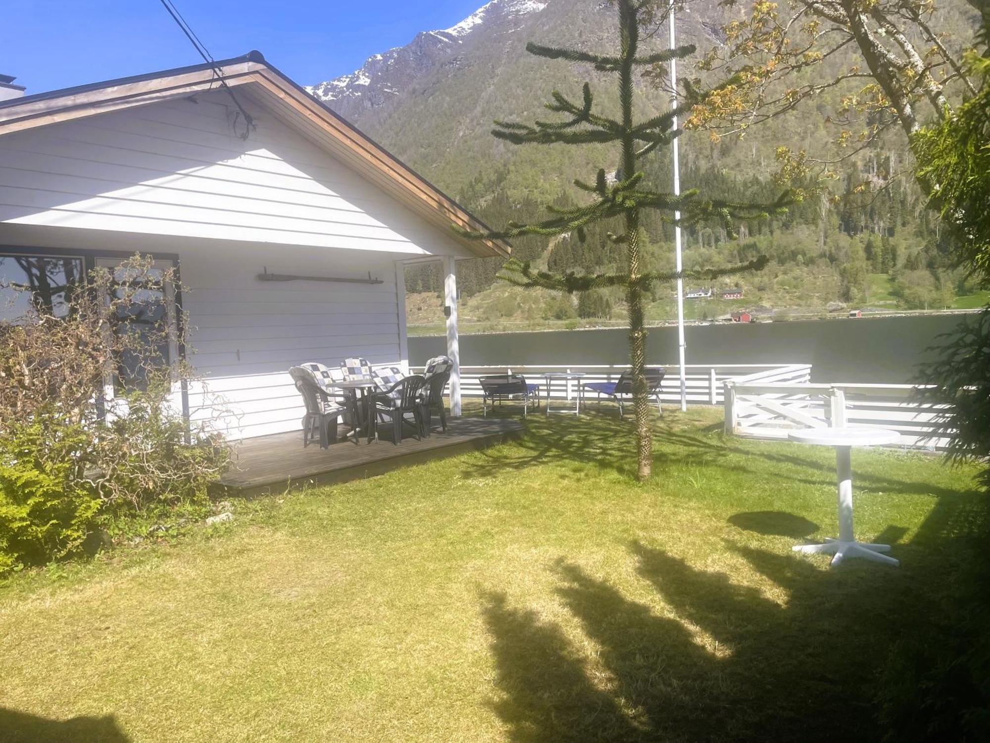 Der Fjordtraum In Balestrand Direkt Am Wasser Exterior photo
